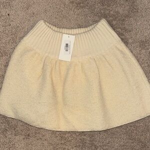 Chic Cream A-Line Knit Skirt